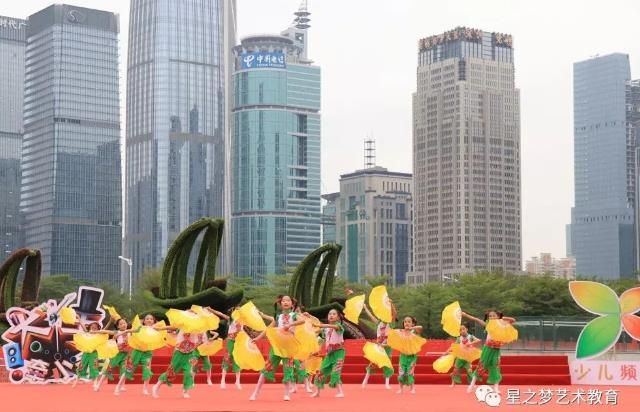 2018年星之夢(mèng)藝術(shù)學(xué)校的孩子們第三次登上中 央電視臺(tái)
